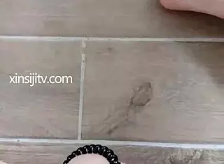 Damn, watch this hot Asian babe masturbating solo!