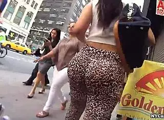 720p video at 1500k bitrate, file number 47402561 featuring spandex and ass.