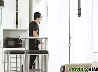 Stepbrother, surprise fuck Maddie Winters?