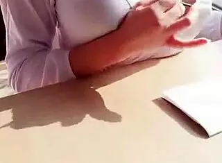 Super Booty Chinese Stunner Turns Heads