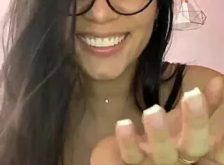 rich guy wanks on cam