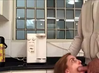 Motoboy Safado Me Fodeu No Pelo J� Que N�o Passou Meu Cart�o O Espertinho Passou O Pau Na Minha Boca E Fodeu Minha Buceta At� Gozar Dentro Dela