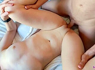 嘿，早上的性爱太爽了，几乎射里面！