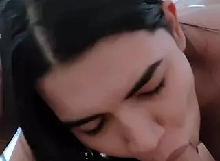 Everyone's loudest blowjob ever 😍