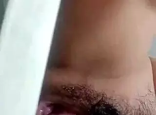 Nguyen Thi Ngoc Duyen Bottle Masturbation.