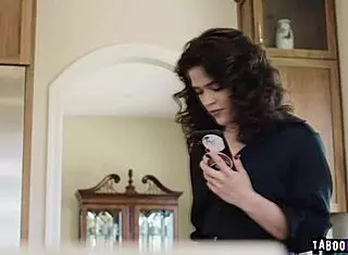 Victoria Voxxx Fixes Her Computer by Giving In to Jay Smooth's Demands