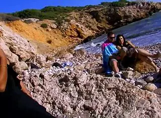 my wife watches me fuck this hot brunette 😏