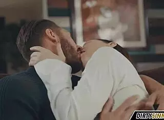 just chilling and getting wild with this hot cougar