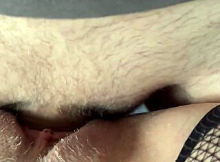 Spermaa pilluun tässä lähikuvassa amatööriklipissä, ihan hyvä näkymä