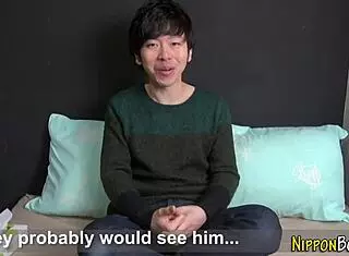 japanese teen cums solo
