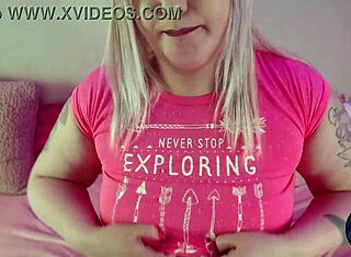 Cewek Panas Payudara Gede Pose Basah Depan Kamera?