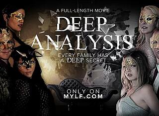 งานเลี้ยงครอบครัววันขอบคุณพระเจ้ากลายเป็นวุ่นวายด้วยความสนุกเย็ดหลังของสาวหนุ่ม