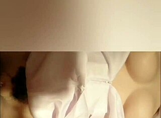 惊艳大胸日本爱娃护士cosplay，在传教士位中高潮猛烈自拍