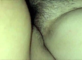 takhle vytryskávám dovnitř šťavnaté chlupaté kundičky!