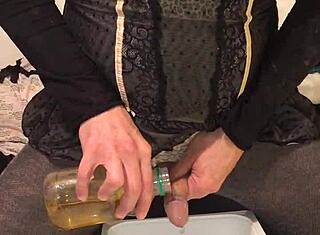 Yo, haluutko puhua kultaisesta pissistä vai mitä?