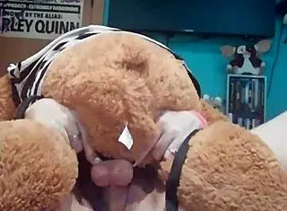 she asked if i'd like to be her teddy bear while they have sex