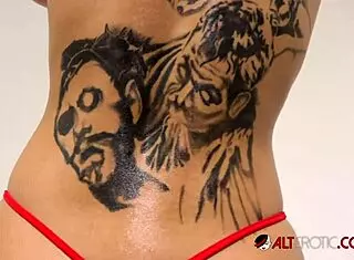 i'm interviewin busty genevieve sinn backstage, her tits are huge