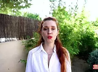 Kira, 32, csintalan francia nővér kurva akcióban!