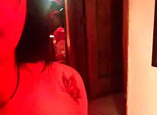 Tu madura favorita la potra aleja con un traje de chun li y sin c�nd�n con una vergota