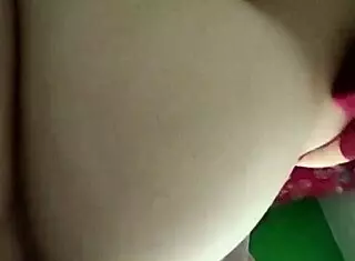 Watch that hermoso culo get creampied!