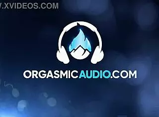 sexy teen in club gives blowjob to 4 men after dancing?