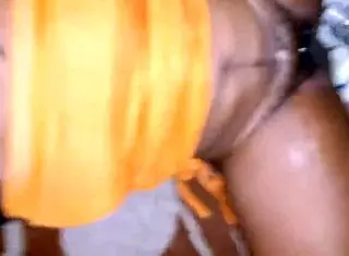 What happens in a night with queen roxy?