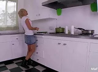 mia lelani fucks hot blonde hard!