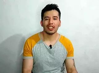 Joven medico es PENETRADO por su jefe el doctor maduro dotado de 23cm de verga gruesa en el cubiculo del hospital relato sexual