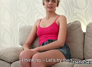 18岁小妞用紧致小穴手指诱惑到高潮！😍