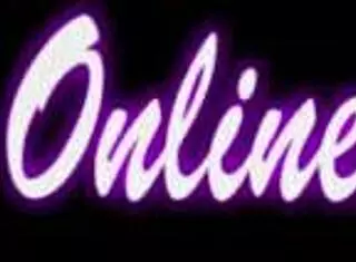 Busty mladá 18+ Kimber Lee twerkuje a jezdí na dildě tvrdě! 🔥