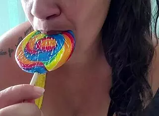 Wanna suck you like I sucked this lollipop, babe