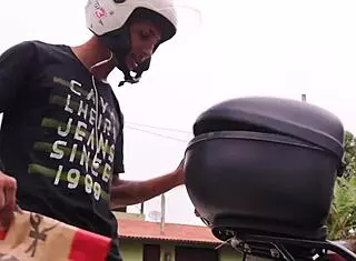 sexy young latina sucks big black cock of delivery guy