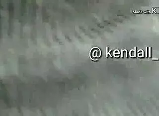 latina tetona muestra tetas en publico 😏