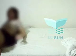 The mystery blonde cuckold receives oral pleasure from the stranger.