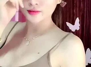 girl performs a simple webcam show