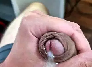 Twink Sucks Neighbor's Juicy Dick