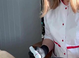 Uh, Sugarnadya stutzt seinen Schwanz und Eier vor plötzlichem Abspritzen... oops