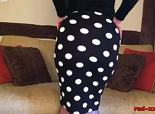 Mature Redhead's Dirty Talk And Fingering Session