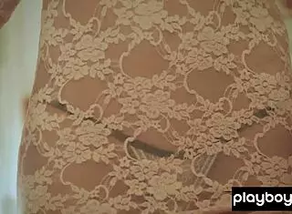 i watch this classy brunette fingering her pussy in lingerie, shes so hot and wet