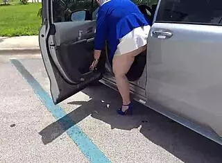 Hey, caught myself finger banging in a car, no panties under this sexy dress, wanna watch?