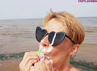 Horny milf teaches blowjob sucking cream