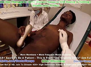 doktor tampa pregleda atletskega pacienta v floridski bolnišnici prvič