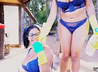 Najal jsem dvě nové španělské služky na domácí práce