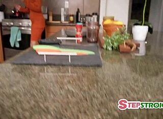 스텝맘, 너한테 타이트 엉덩이 박게 해줘