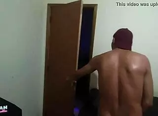 Friends' house review ends in bareback fun?