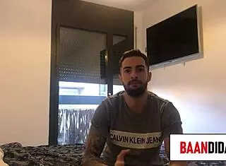 fan meets girl on tinder and fucks her