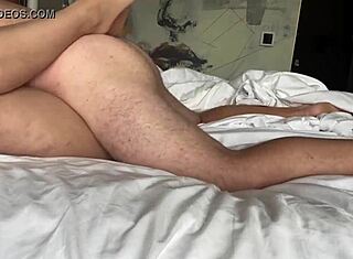 Împerechere matinală cu Crystal Shameless