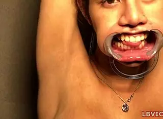 Deep Throat Transsexual Winnie