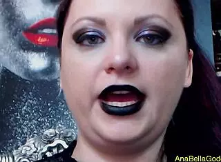 Giant Goddess Crush Fetish Adventure