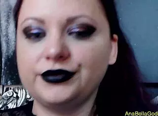 Giant Goddess Crush Fetish Adventure